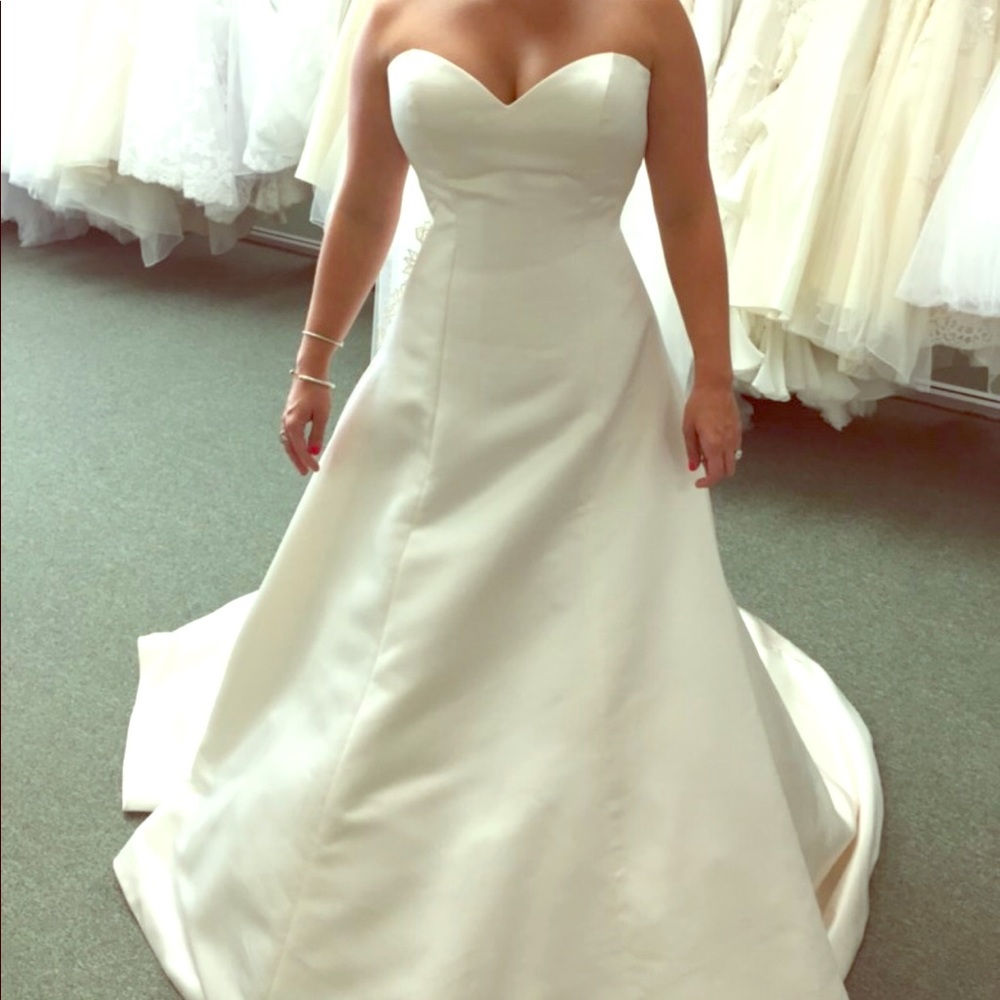 Justin Alexander wedding gown